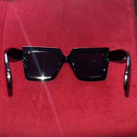 Baddie Square Trendy Black Sunglasses