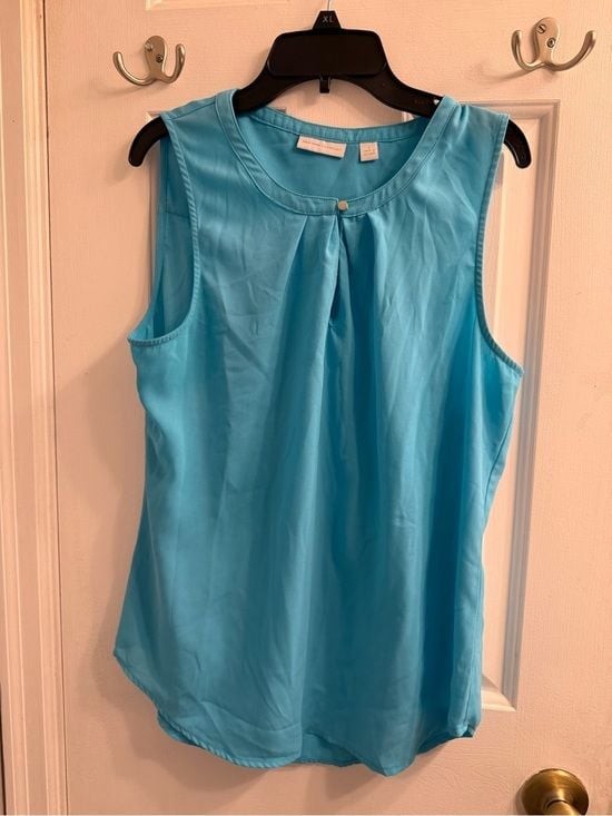 New York & Company Turquoise Keyhole Pleated Sleeveless Shell
