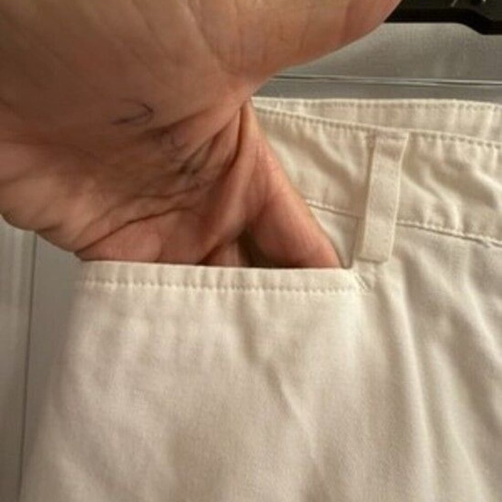 Sag Harbor Women's White Capris Size 8P Cropped Casual Pants