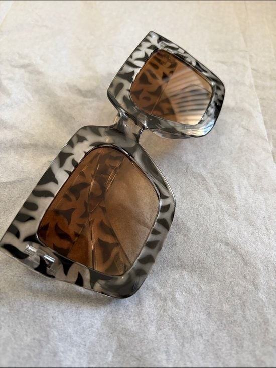 Oversized Square Sunglasses - Gray Patterned Frame, Brown Lenses