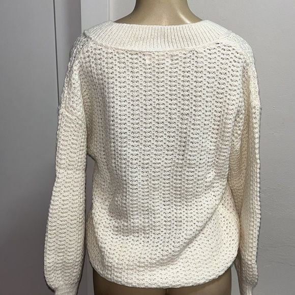 Last One! NWT SO Cozy Knit V-Neck Pullover Plush Sweater M