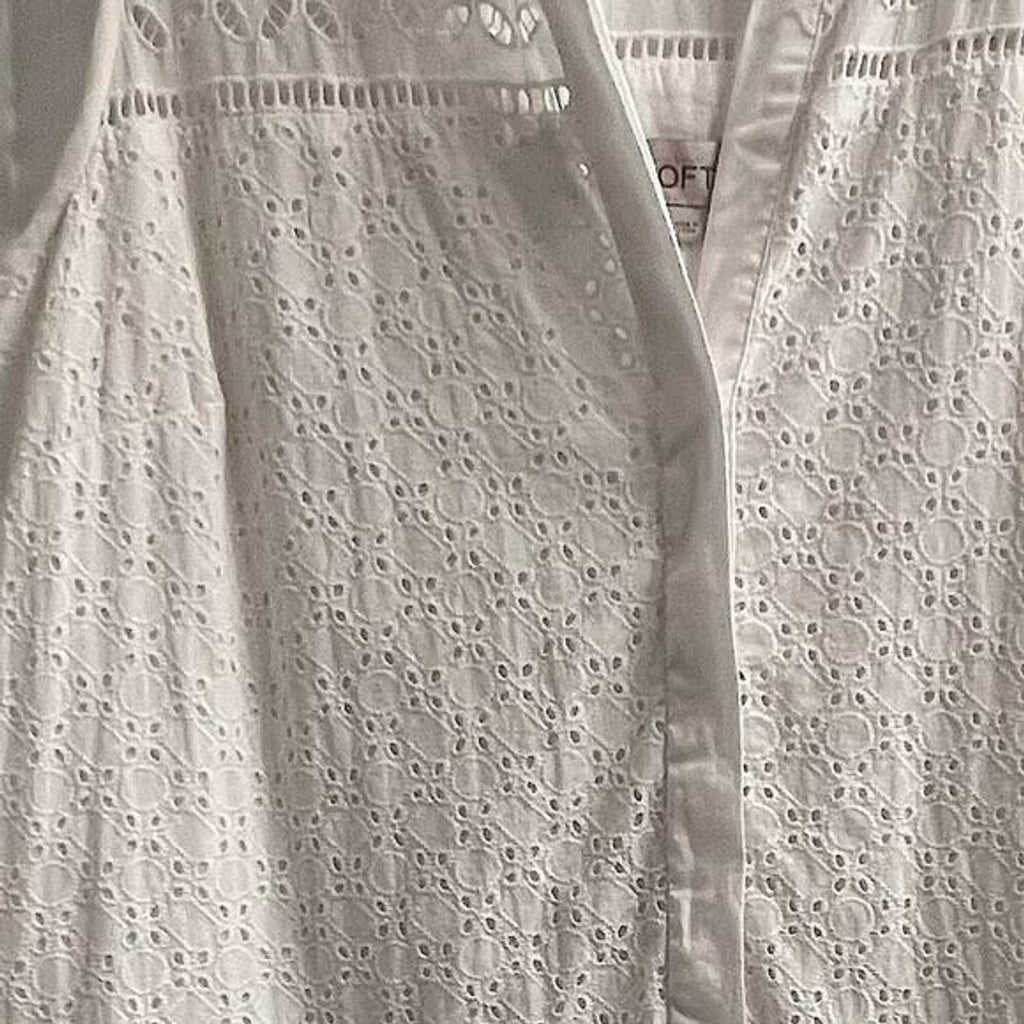 Ann Taylor Loft Eyelet V Neck White Dress Sz 6