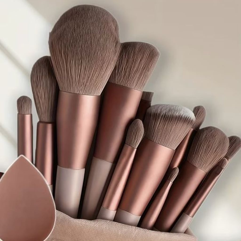 Rose Metallic 10-Piece Women’s Makeup Brush Set with Sponge