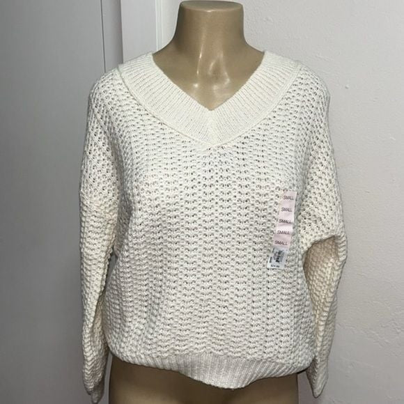 Last One! NWT SO Cozy Knit V-Neck Pullover Plush Sweater M