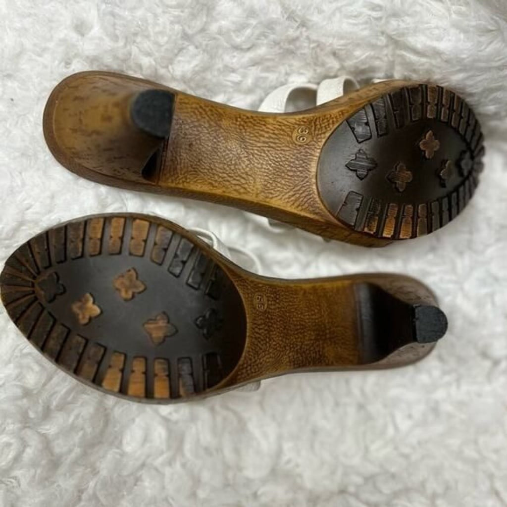 BRENDA Leather Kitten Heels Sz 9 White
