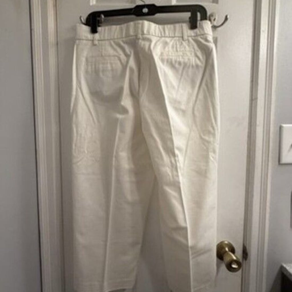 Sag Harbor Women's White Capris Size 8P Cropped Casual Pants