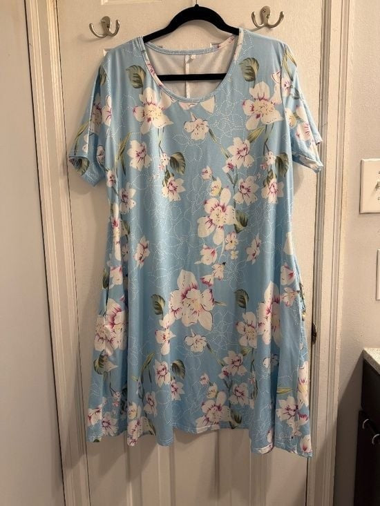 Light Blue Floral Casual Dress with Pockets Size XL