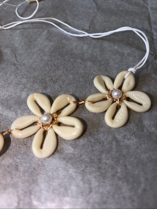 Shell Flower Choker Necklave Ivory White