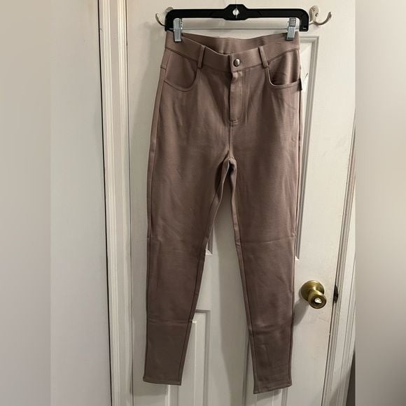NWT Gorgeous TRUTH Ash Browm High Waisted Zip Up Jeggins Sz 4