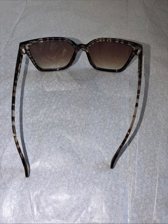 Tortoiseshell Square Sunglasses with Brown Gradient Lenses Animal Print