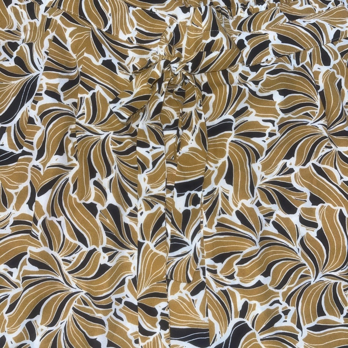 DR2 High Waist Leaf Print Shorts - Tan and Black 2XL