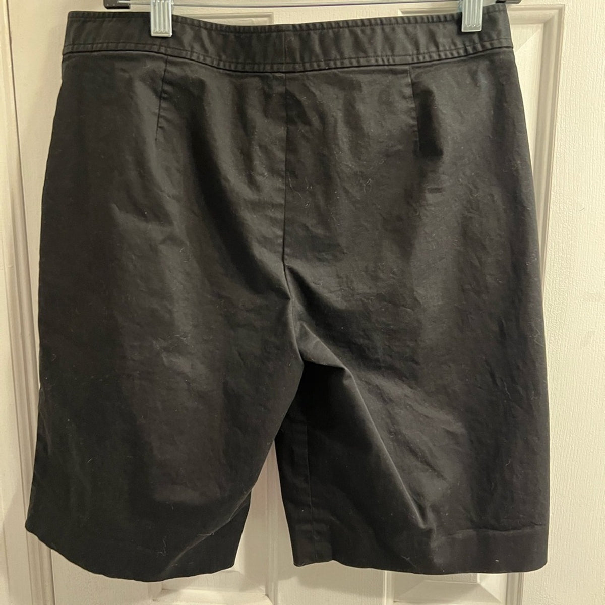 [JUST IN} Theory Black Tailored Bermuda Shorts - Size 6 Classic Black High-end luxury Size 6
