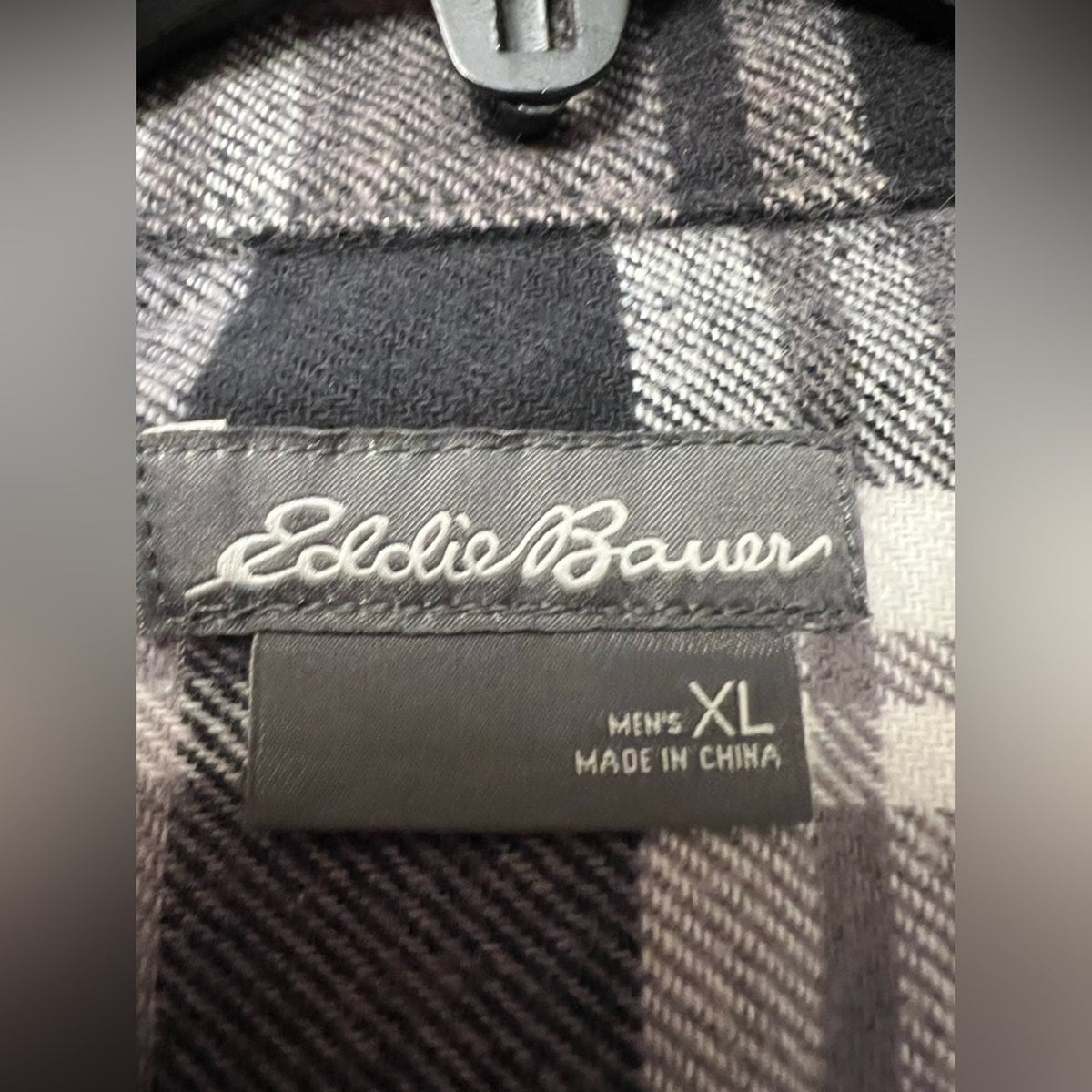 [JUST IN] Eddie Bauer Black and Gray Plaid Men's Shirt XL