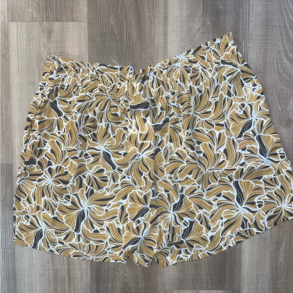 DR2 High Waist Leaf Print Shorts - Tan and Black 2XL