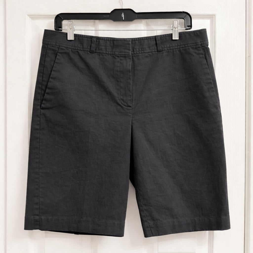 [JUST IN} Theory Black Tailored Bermuda Shorts - Size 6 Classic Black High-end luxury Size 6