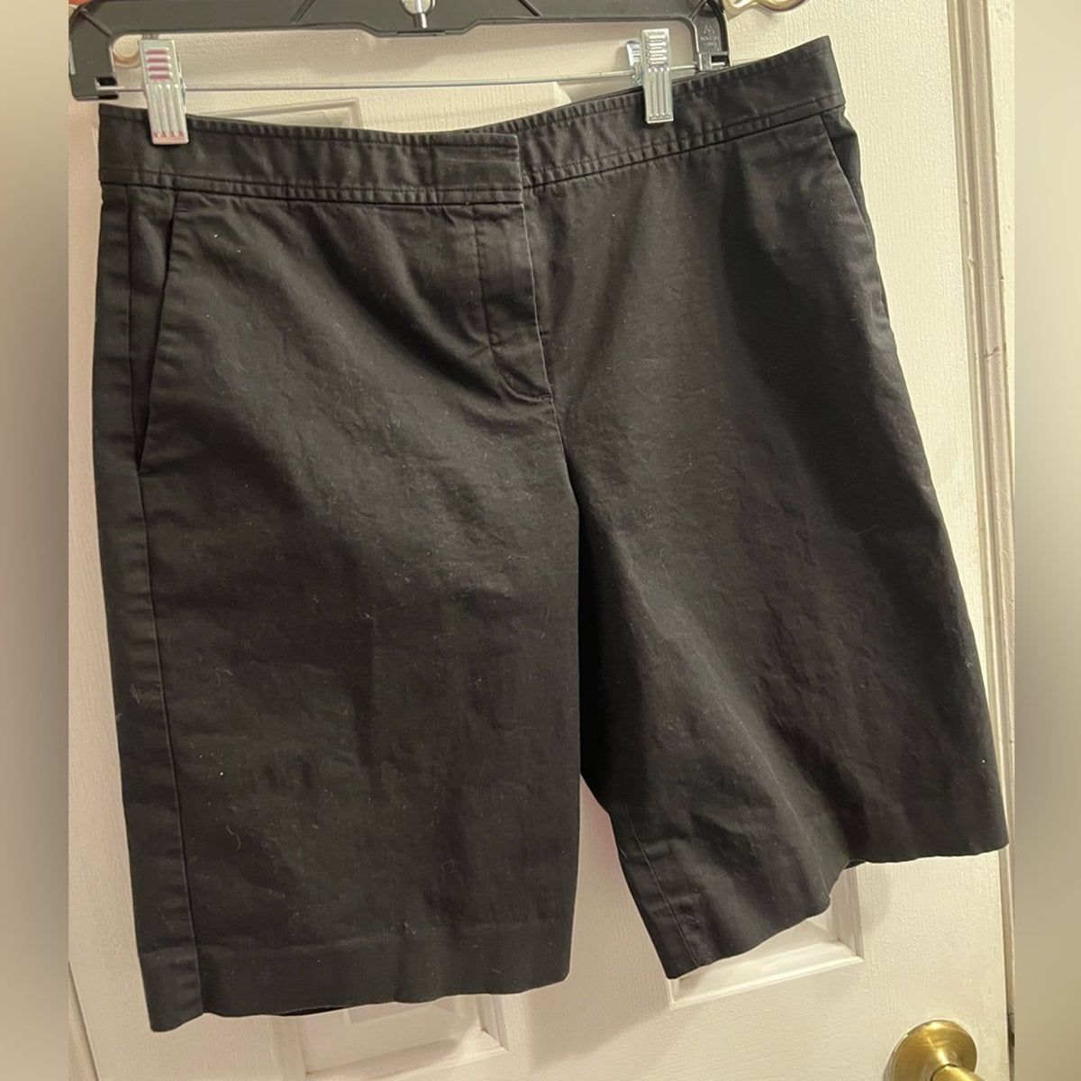 [JUST IN} Theory Black Tailored Bermuda Shorts - Size 6 Classic Black High-end luxury Size 6