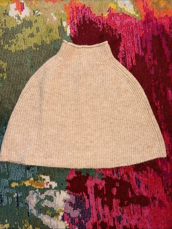 NWT ZARA Neutral Beige Ribbed Poncho Poncho Médium