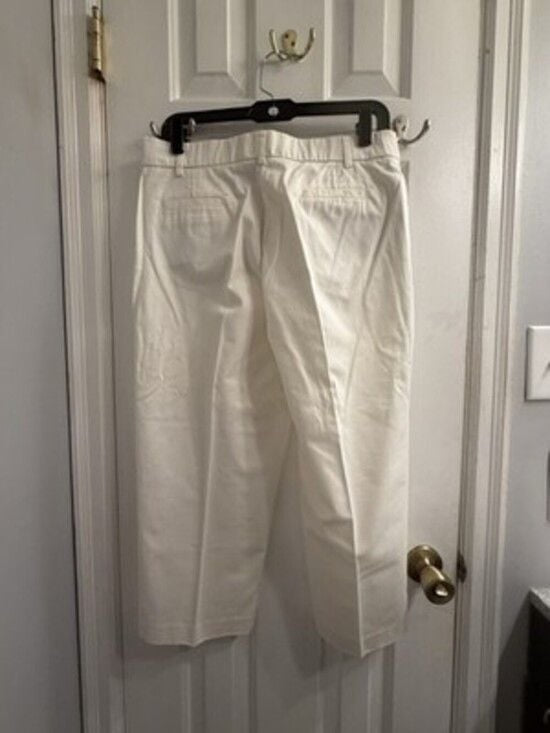 Sag Harbor Women's White Capris Size 8P Cropped Casual Pants