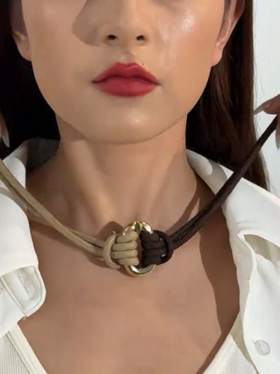 Elegant Two-Tone Knot Choker Necklace - Gold Accent