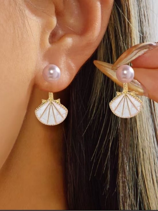 [CURATED] OUTFIT & EARRINGS White 2-Piece Lounge Set Sz Small + Pearl Shell Earr
