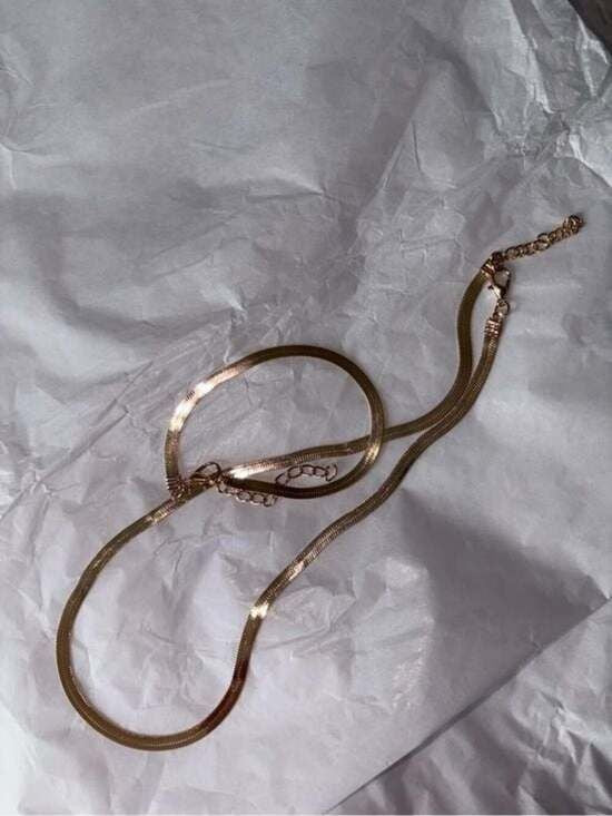 Gold Herringbone Necklace – Sleek Everyday Layering Piece