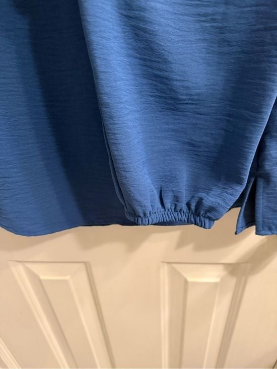 AIS Women's Blue Long-Sleeve Tie-Neck Top Sz L
