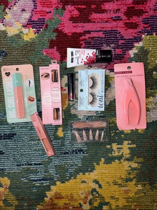 8 Piece Beauty Bundle -Assorted Women’s Makeup Beauty & Nail Tools