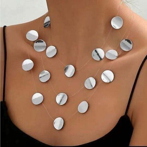 Boutique Elegant Silver Invisible Necklace Design
