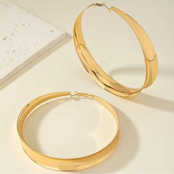 BOUTIQUE Gorgeous Large Gold Hoop Earrings 3.4”