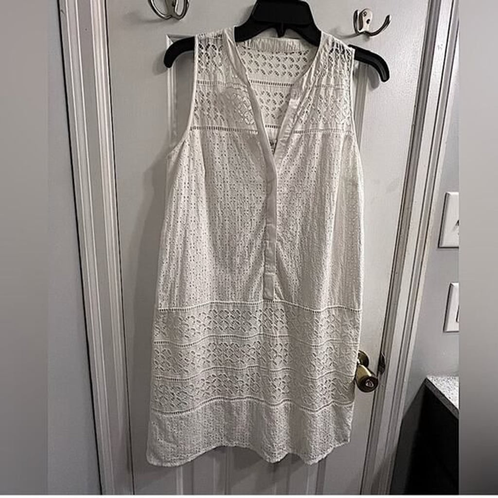 Ann Taylor Loft Eyelet V Neck White Dress Sz 6