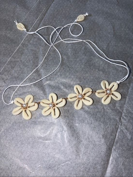Shell Flower Choker Necklave Ivory White