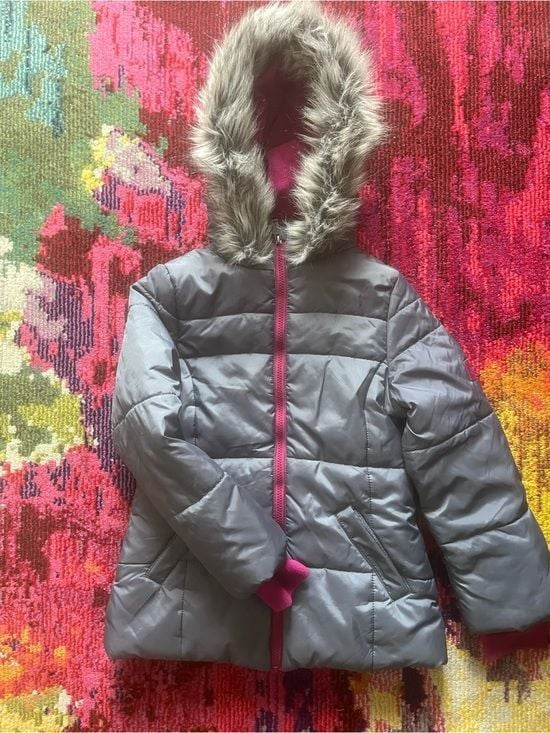 Calvin Klein Jeans Girls' Gray Puffer Coat with Pink Trim