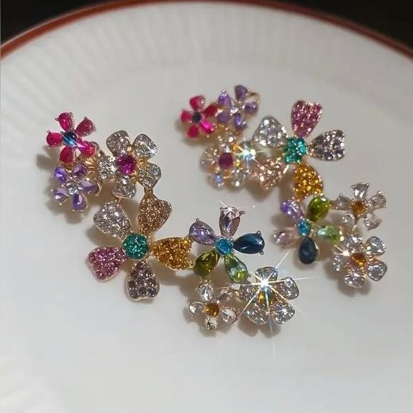 Last Chance! GORGEOUS! Sparkle Golden Floral Earrings