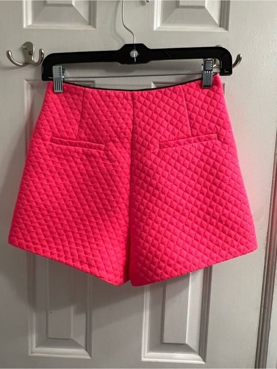 Topshop Pink Quilted Shorts Size 4 High-Waisted Textured Mini Preppy