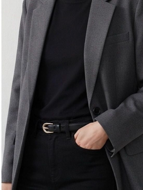 1 x Black Leather Belt with Gold Buckle
