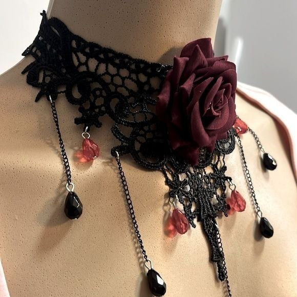 LAST ONE Lulu’s Red Rose & Black Lace Choker Necklace