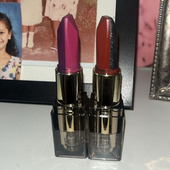 NIB 2 Tone Lipstick Matte Black Red