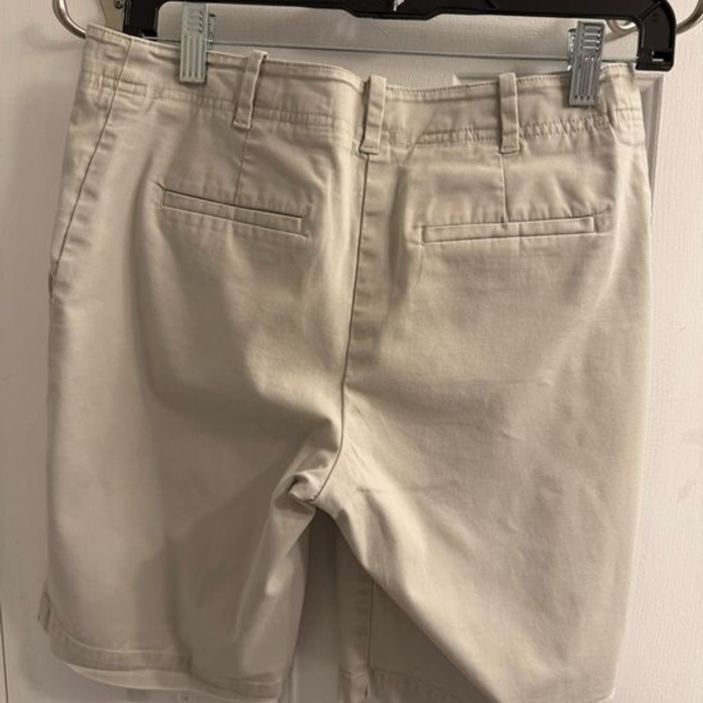 [JUST IN] Talbots Petites Khaki Bermuda Shorts Women’s Size 4P Classic Fit