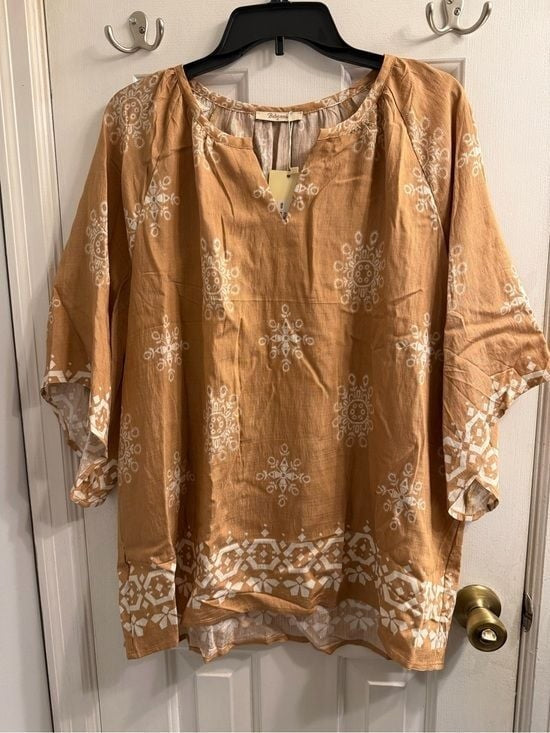 BEBONNIE Relaxed Camel Tunic with White Folk Motif