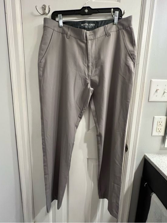 Matte Grey Men’s Chinos in Light Gray – Straight Leg with Pockets 34x32