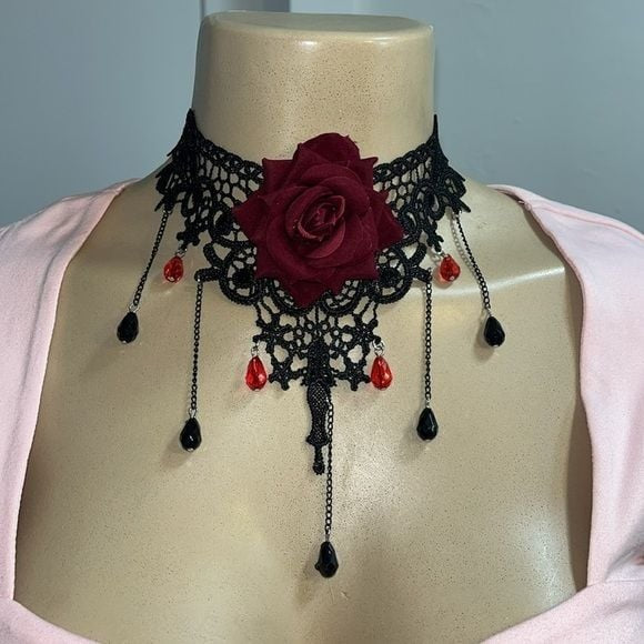 LAST ONE Lulu’s Red Rose & Black Lace Choker Necklace