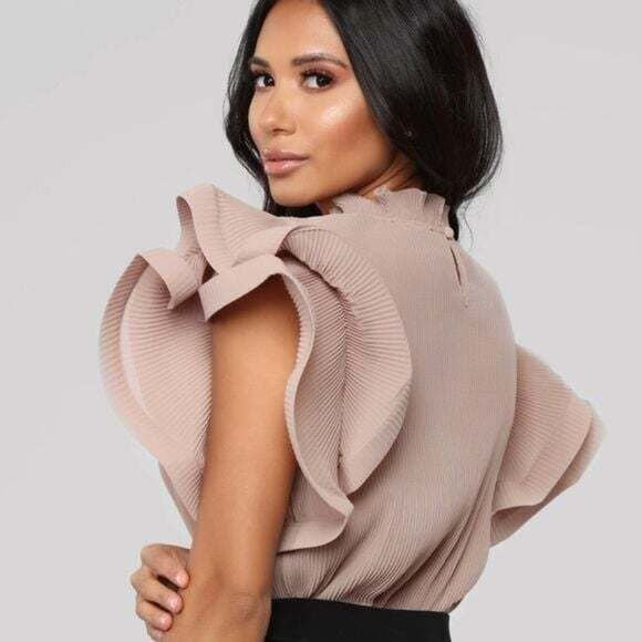 Fashion Nova Modern Ruffled Sleeve Sz Small