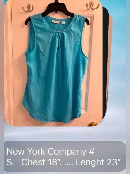 New York & Company Turquoise Keyhole Pleated Sleeveless Shell Small