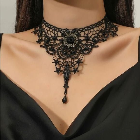 Lulu’s Black Lace Black Stone Choker Necklace