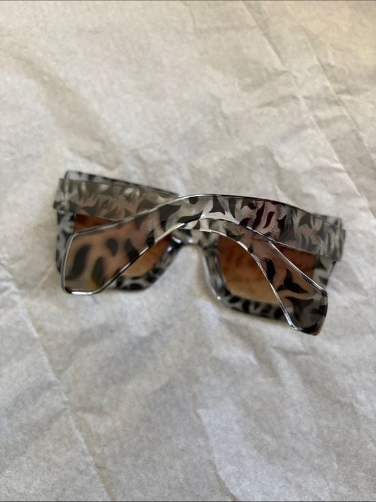 Oversized Square Sunglasses - Gray Patterned Frame, Brown Lenses