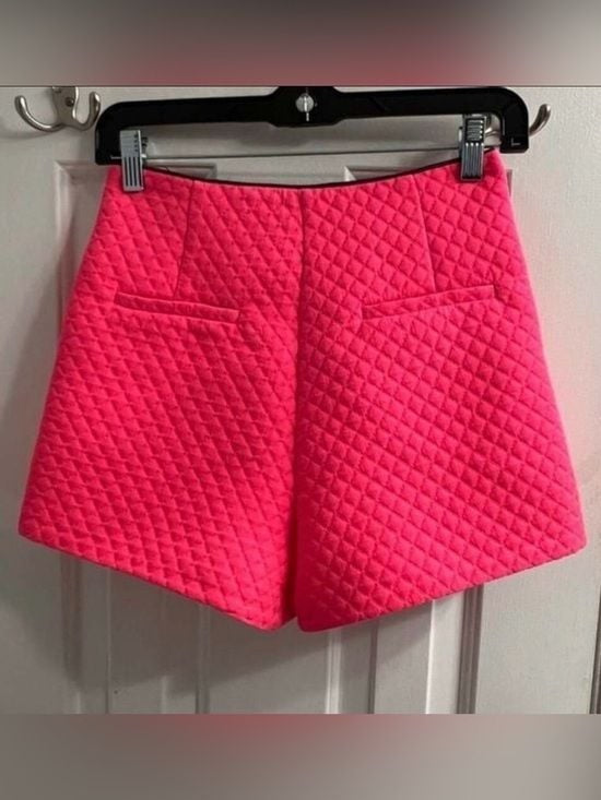 [JUST IN] Topshop Pink Quilted High Waisted Shorts Sz 4