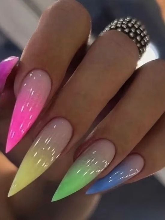 Gradient Stiletto Press-On Nails Set with 12 Sizes for DIY Manicure