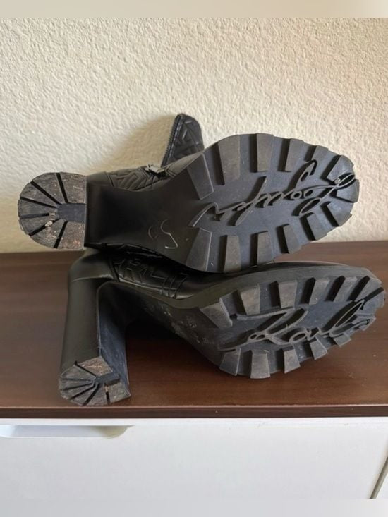 Karl Lagerfeld Black Quilted Leather Ankle Boots