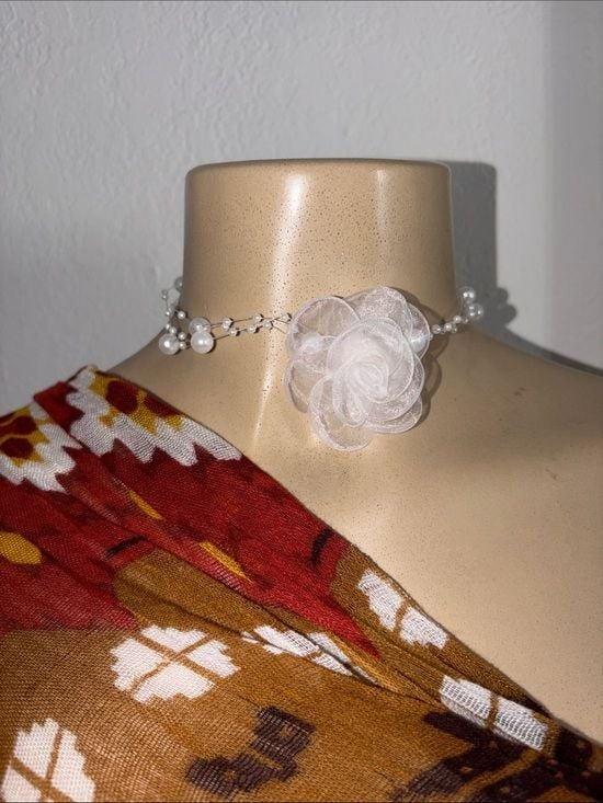 White Floral Pearl Choker Necklace - Women Jewelry