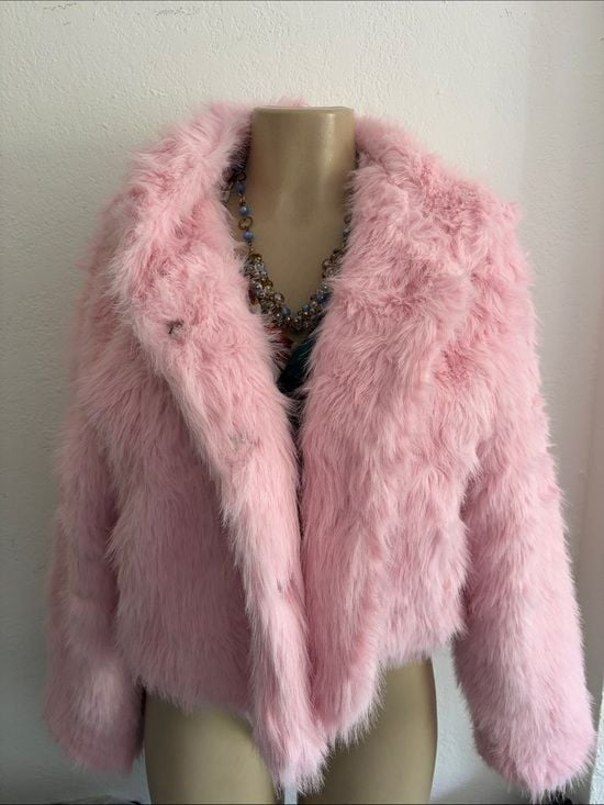Cropped Plush Teddy Jacket with Hood - Pink Largue